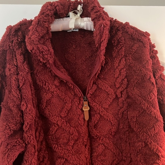 Cozy Red Sherpa Jacket - Picture 3 of 5